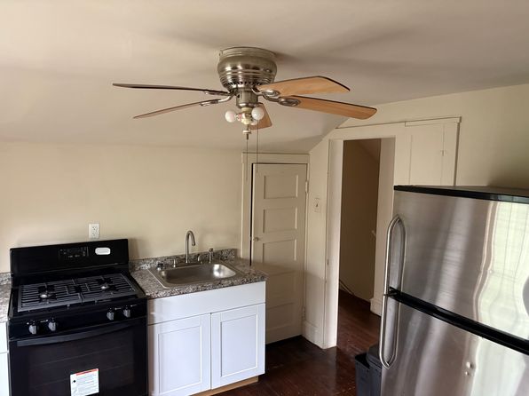 307 Crest Ave APT C