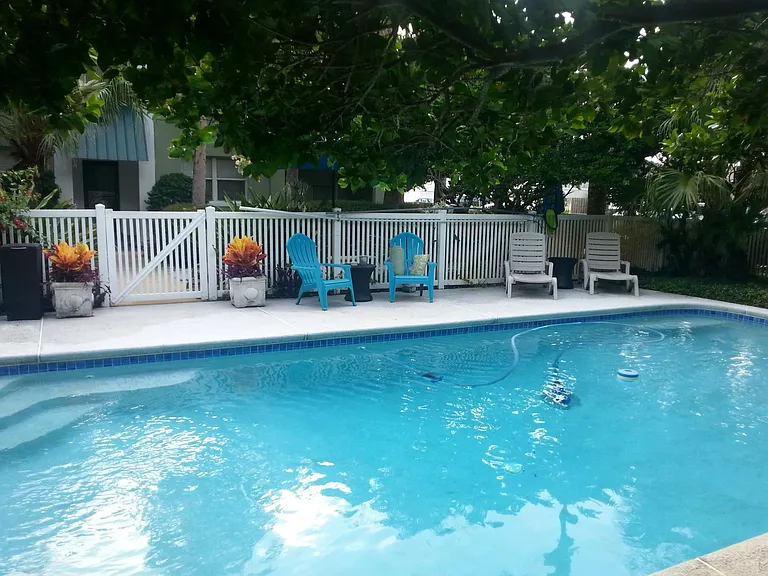 POOL WEST VIEW