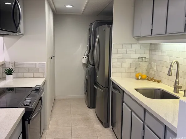 2600 Pualani Way APT 104, Honolulu, HI 96815