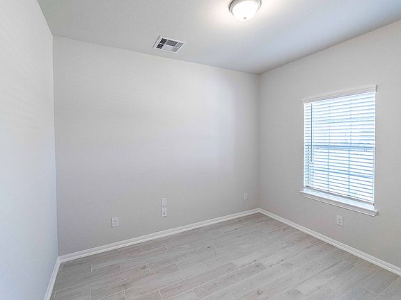 3rd image of 8122 Ocean Jasper Ln