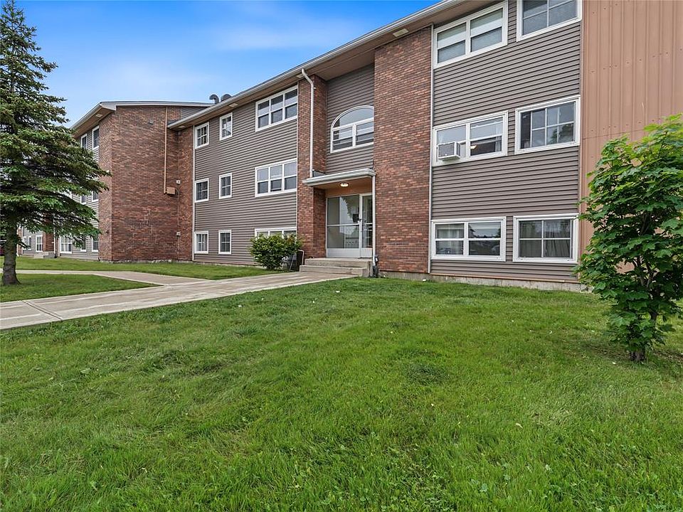 1st image of 122 -307 Terra Nova Road