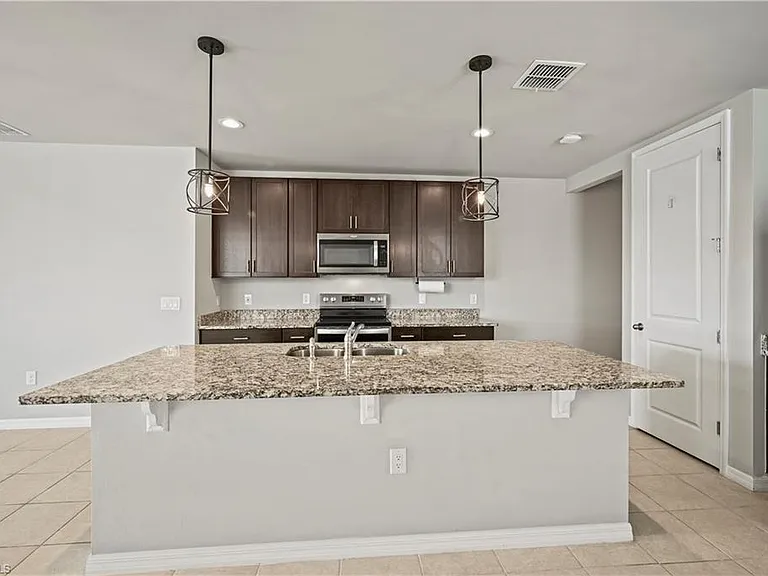 43744 Cattleman Dr — Photo 6