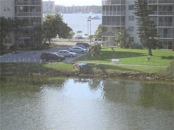 2nd image of 2851 Leonard Dr APT J401
