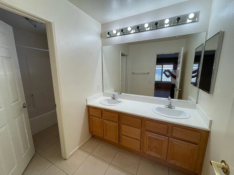 9963 Fieldthorn St — Photo 32