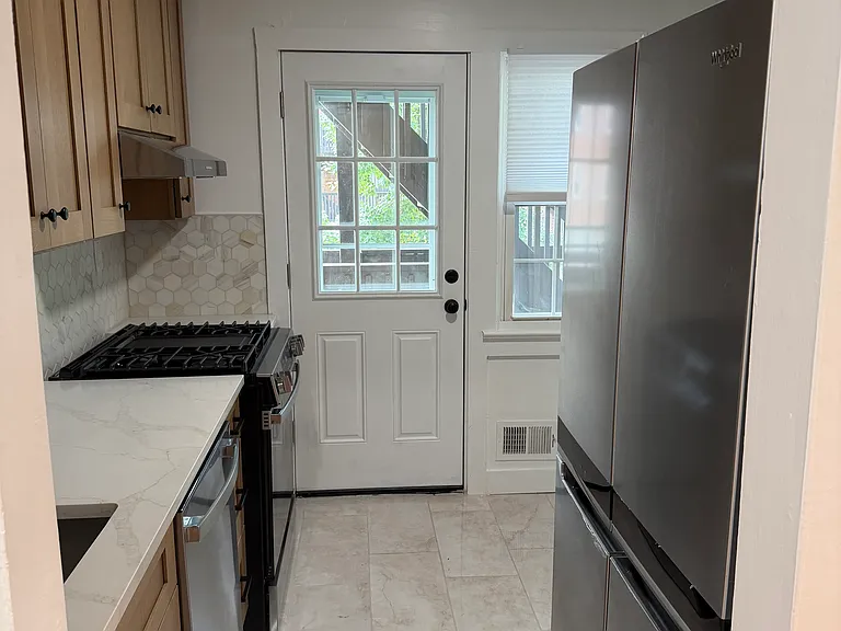 17 Dartmouth Ave #2A — Photo 2
