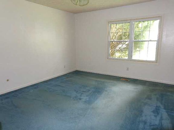 5th image of 1105 Amboise Dr