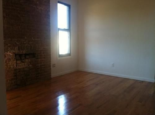 5th image of 851 Willoughby Ave