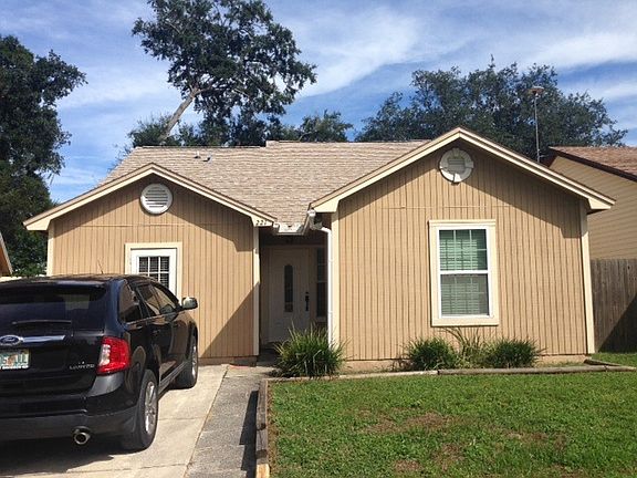 5th image of 221 Aquarius Cir N