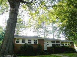 2600 Overbrook Dr, Greensboro, NC 27408