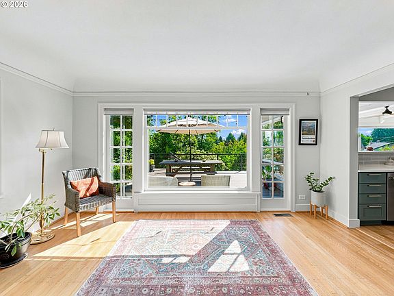 3rd image of 1022 SE 71st Ave