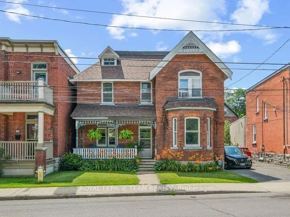 182 5th Ave, Ottawa, ON K1S 2M9