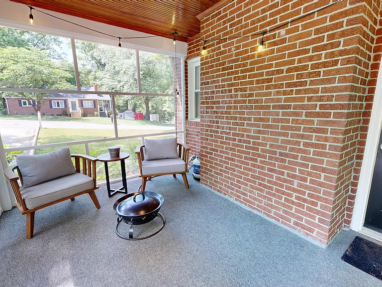 Screened-in porch