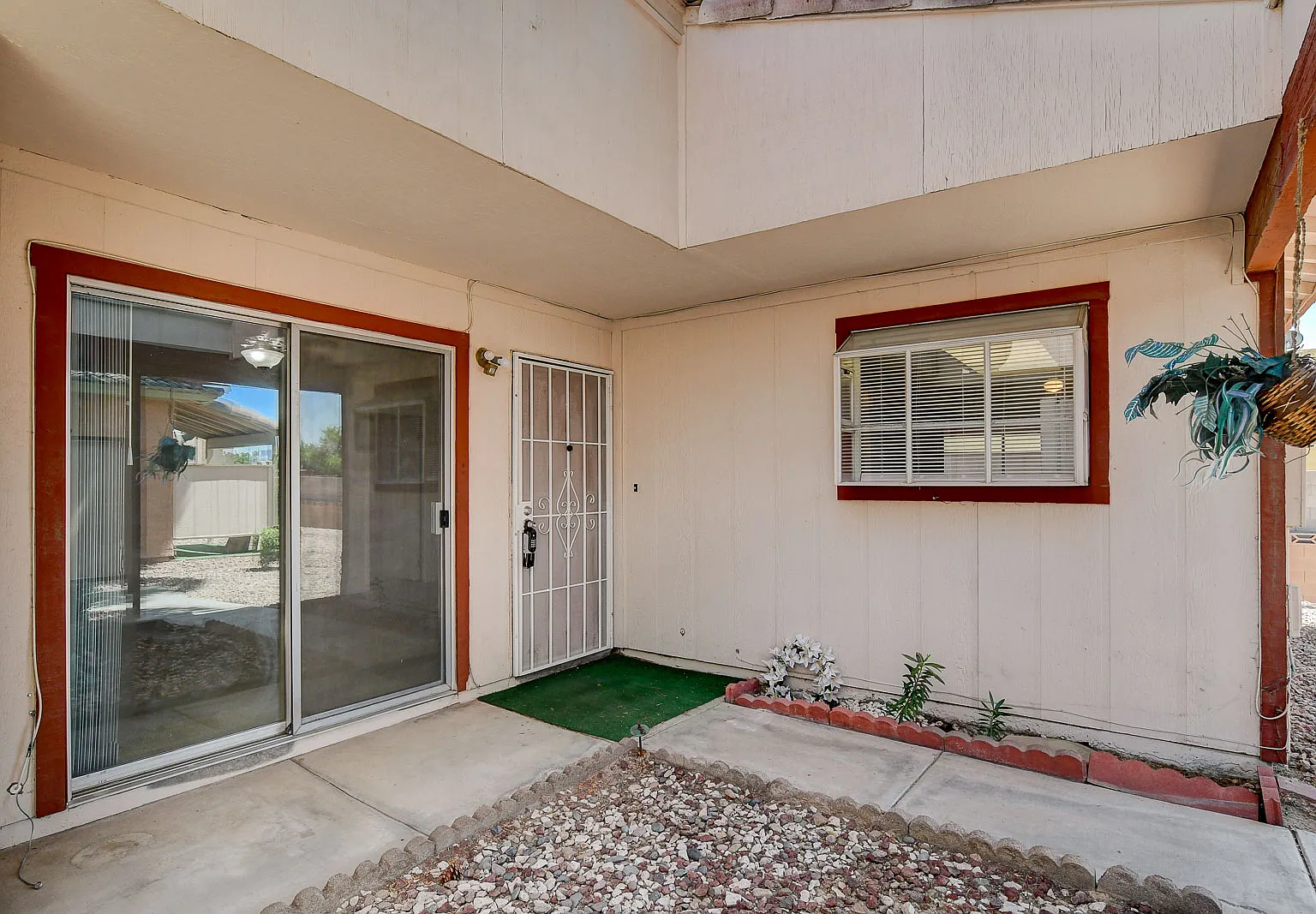 2 bed, 2.0 bath, 942 sqft, $1,100 — Photo 4