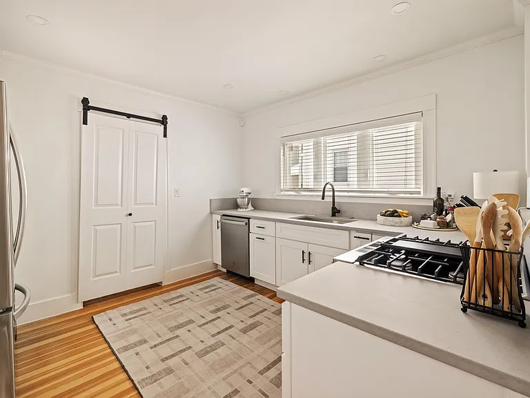 11 Hillview Ave #1 — Photo 7