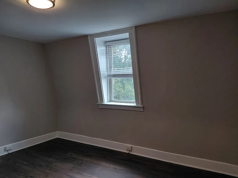 460 Dayton St — Photo 24
