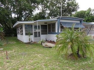 25 Holly Dr, Tavares, FL 32778