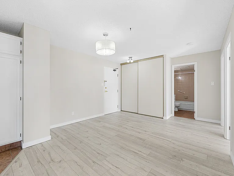 924 14th Ave SW #908 — Photo 4