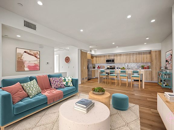 2nd image of 1310 Gordon St #Penthouse 4