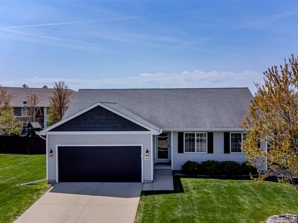 10308 Catalina Dr, Johnston, IA 50131