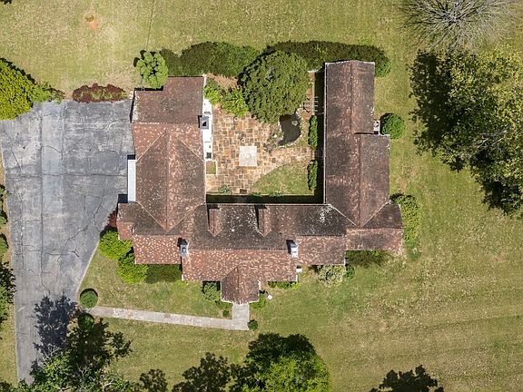 12th image of 162 Grizzell Ln