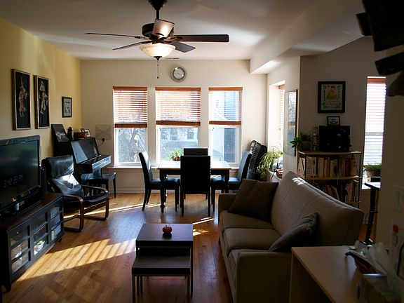 2nd image of 3102 W Leland Ave APT 202