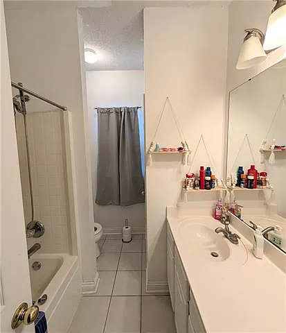 1104 Zachary Dr — Photo 15