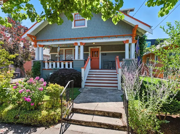 3328 SE Caruthers St, Portland, OR 97214