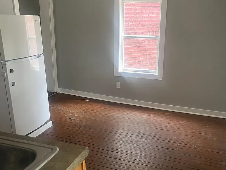 137 N Winooski Ave — Photo 3