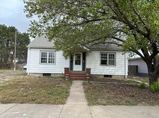 1504 12th St, Great Bend, KS 67530