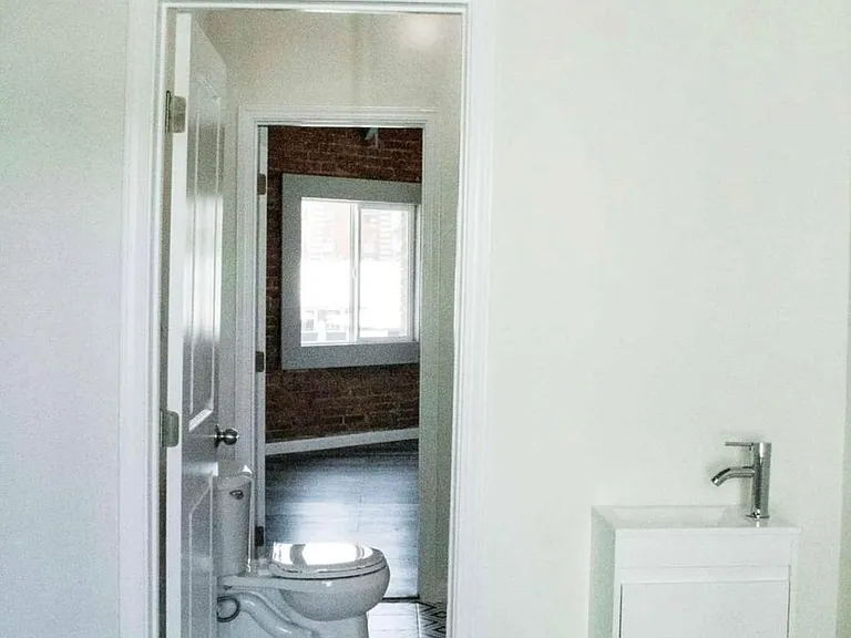 1141 N Mission Rd #30 — Photo 10