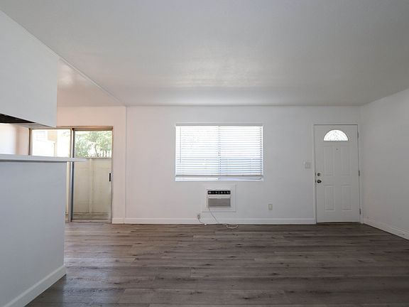 2nd image of 460 Vista Ave APT B