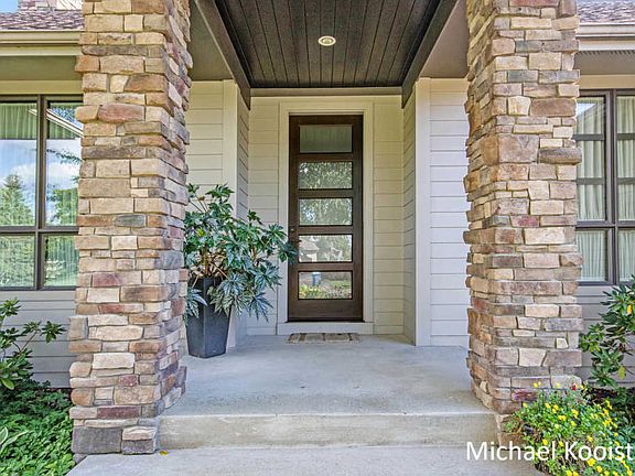 3rd image of 2000 Watermark Dr SE