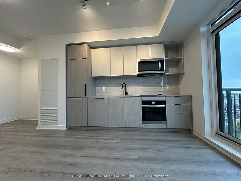 1185 Dupont St #1811 — Photo 16