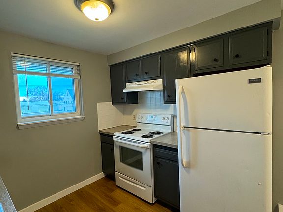 2nd image of 1011 Wehrle Dr #3