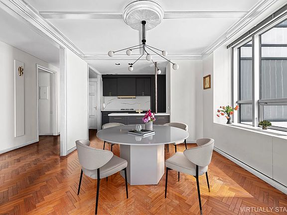 5th image of 15 W 53rd St #17F