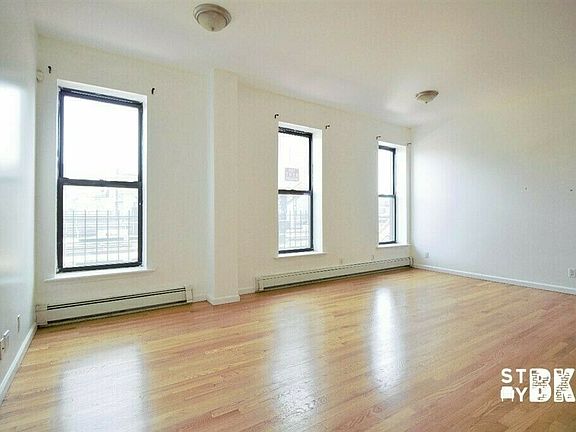 3rd image of 274 Broadway #3L
