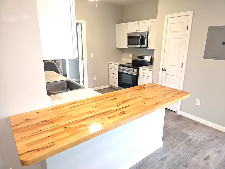 113D Temple St — Photo 3