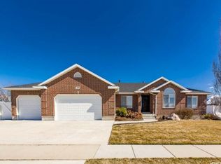 443 S Kays Dr, Kaysville, UT 84037