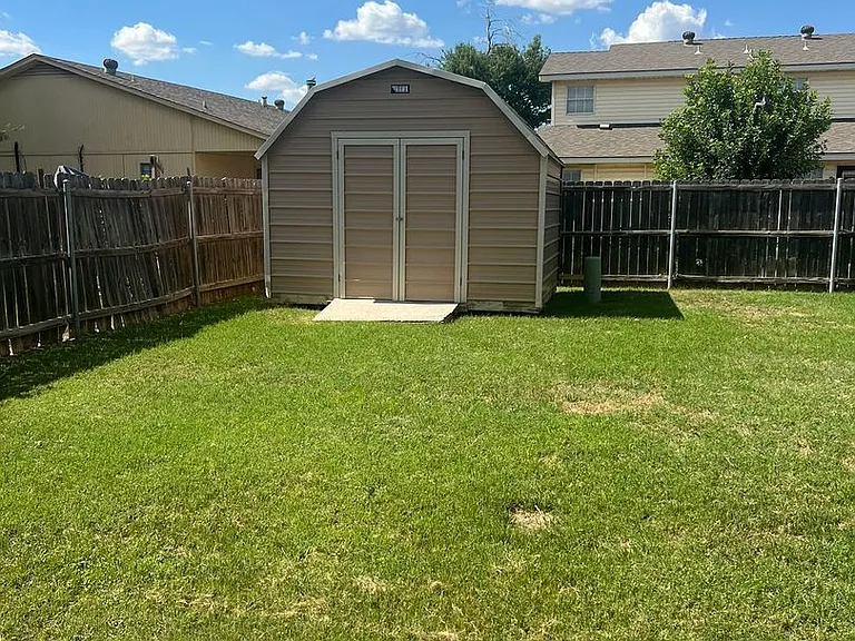 1558 Seamans Way — Photo 13