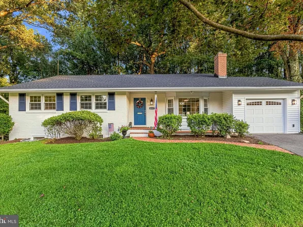 9717 Limoges Dr, Fairfax, VA 22032
