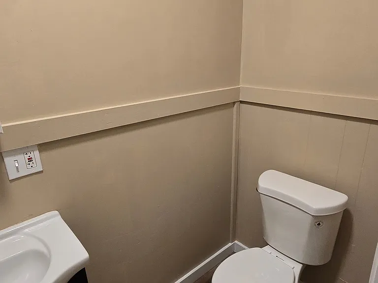 504 Main St #1 — Photo 35