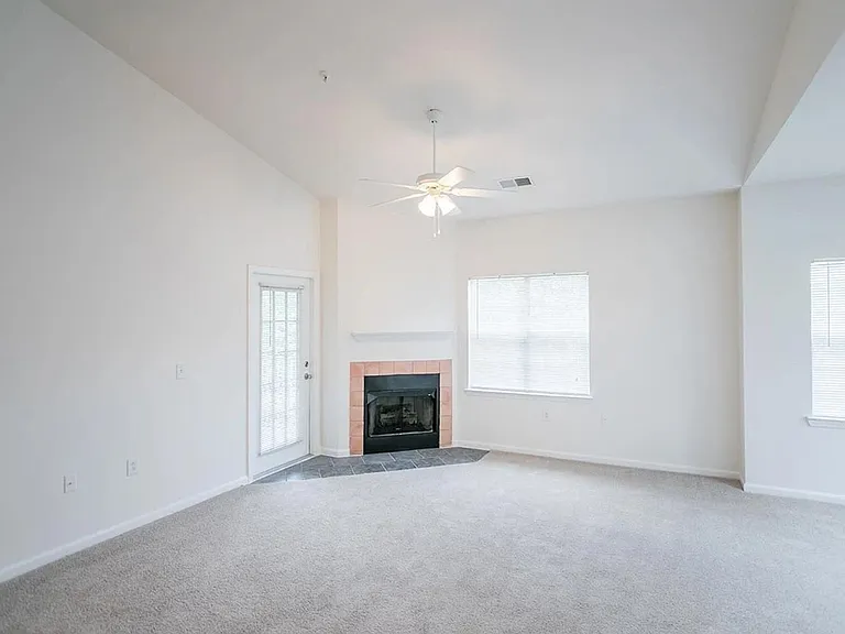 4480 Platinum Dr — Photo 28
