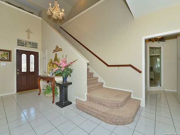3rd image of 8926 N Brae Bend
