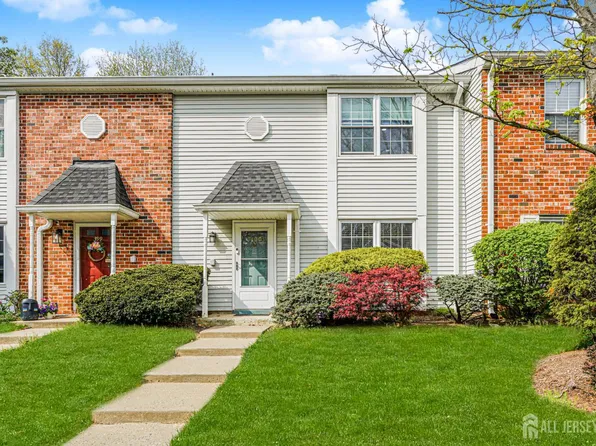 400 McDowell Dr, East Brunswick, NJ 08816