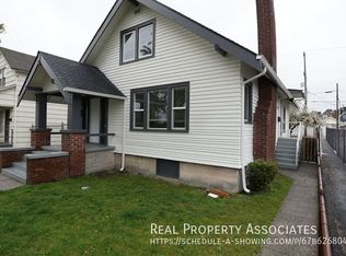 910 S I St #B, Tacoma, WA 98405