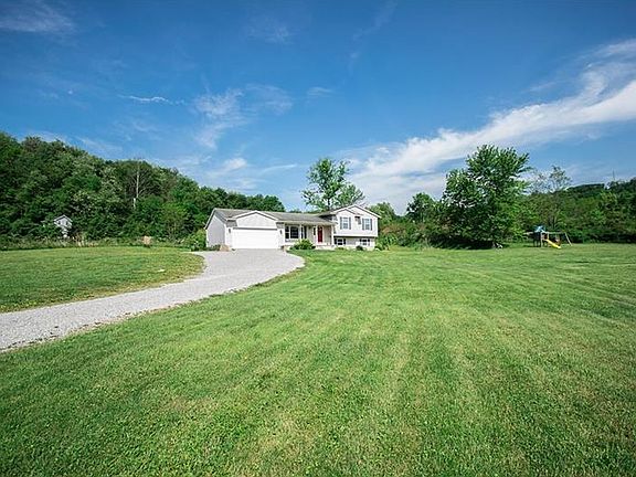 3rd image of 114 Old Mill Run Ln
