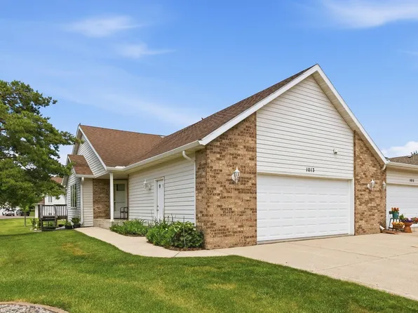 1013 Prairie View Dr SW, Hutchinson, MN 55350
