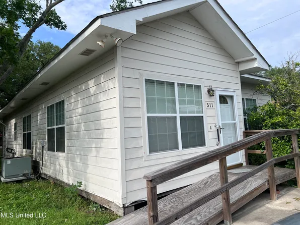 511 Henry Ave, Pascagoula, MS 39567