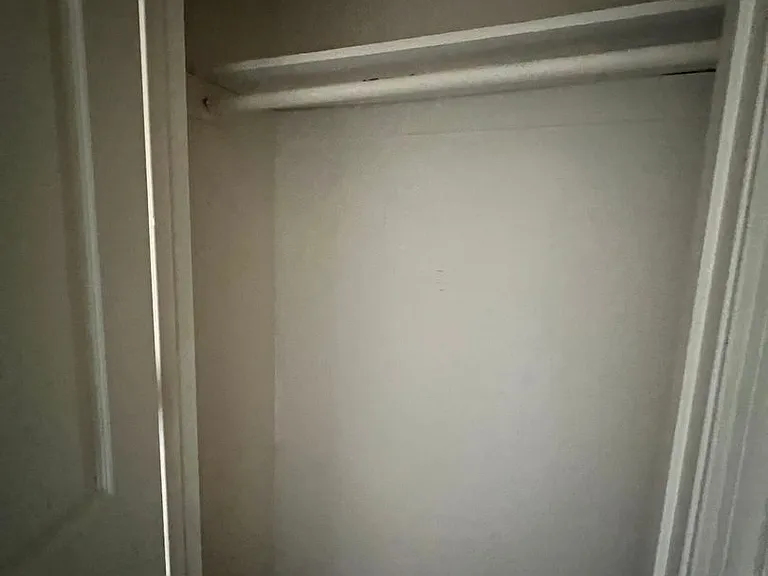 1229 W Pierce St — Photo 11