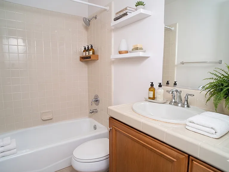 11528 Verona Dr — Photo 17